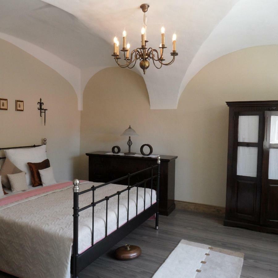 Herrenhaus Kunzwerda Bei Torgau - Aparthotel, Boardinghouse, Wohnen Auf Zeit Luaran gambar